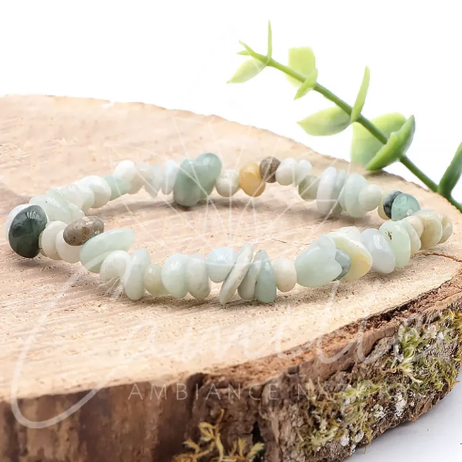 bracelet baroque jade de Birmanie pierre naturelle verte claire nuancée