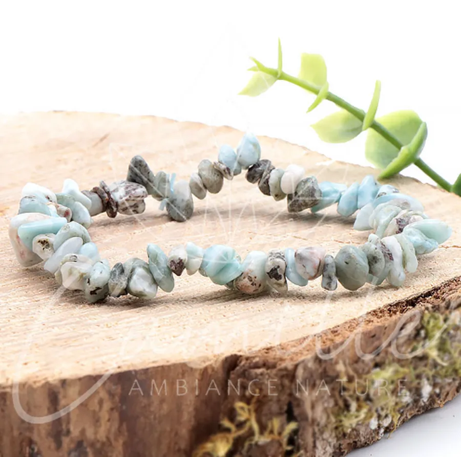 bracelet baroque Larimar République dominicaine pierre naturelle rare au bleu clair et nuance de blanc