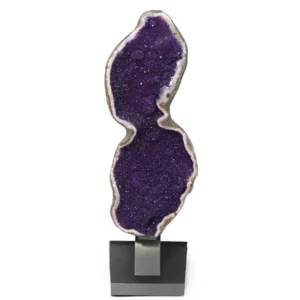 géode améthyste pierre naturelle au violet clair a profond