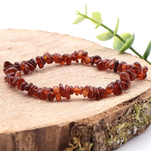 bracelet grenat brun hessonite baroque pierre naturelle brune avec une belle transparence sous la forme d'éclat de pierre