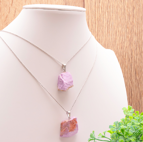pendentif pierre brut avec chaine acier inoxydable