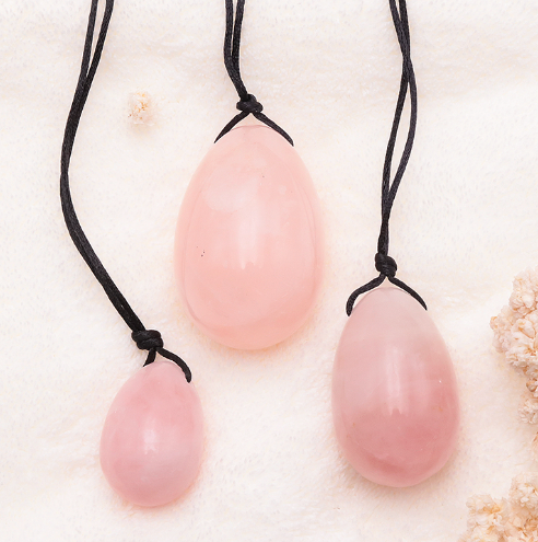 oeuf de yoni quartz rose du Brésil en qualité A forme oeuf de couleur rose prononcé
