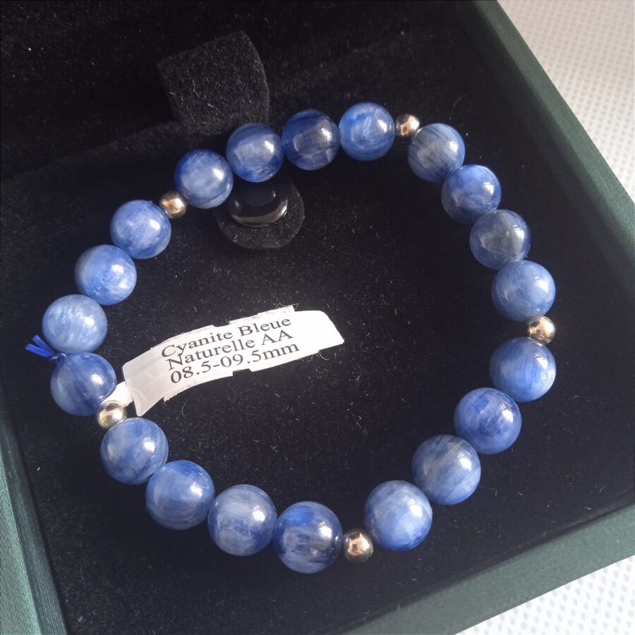Création cyanite bleu naturelle AA