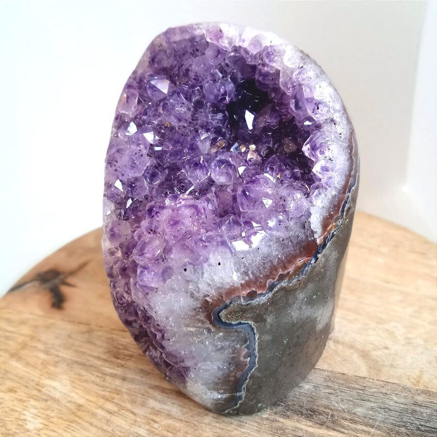 géode Uruguay qualité AA de 429g cristaux violet bien formé