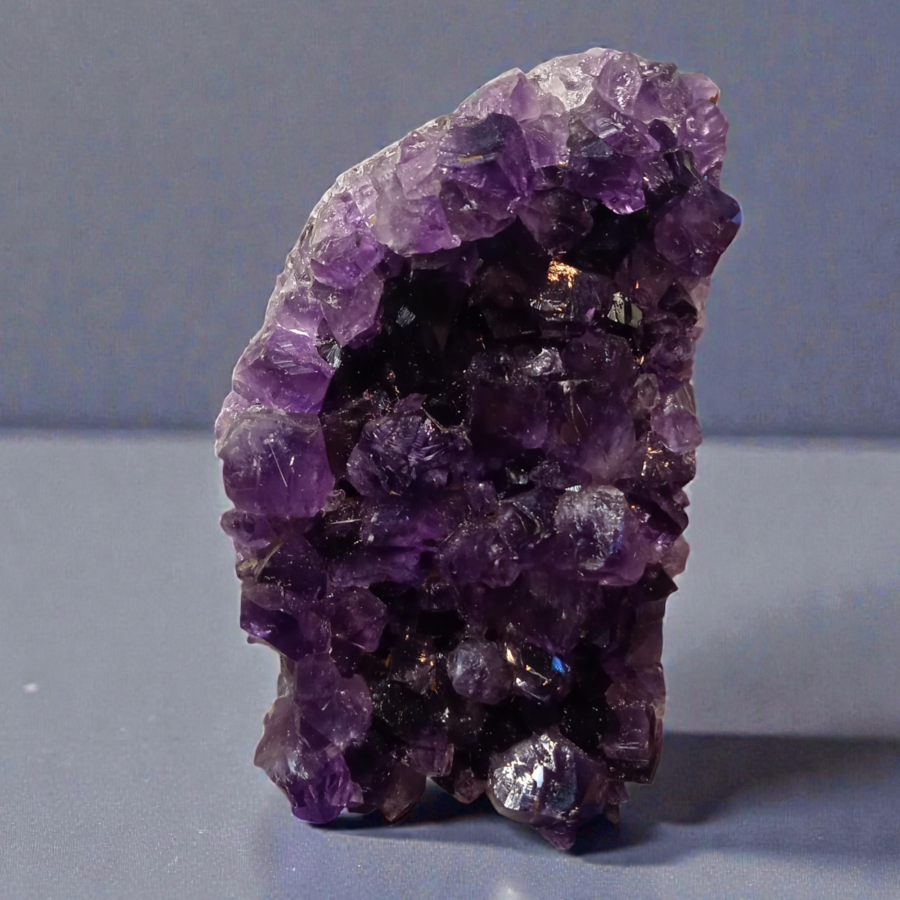 Géode Uruguay 275G bord brut qualité AAA