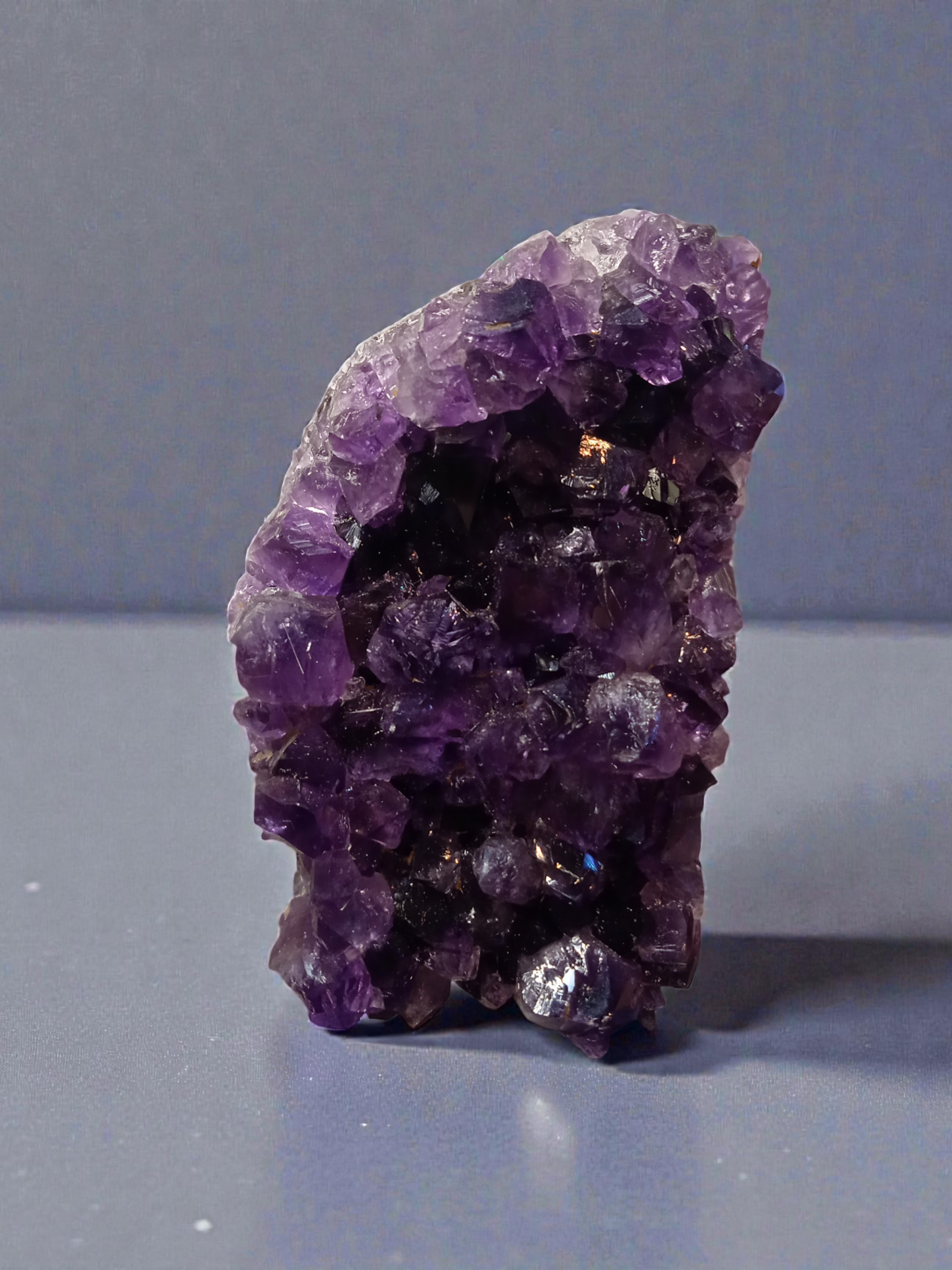 Géode Uruguay 275G bord brut qualité AAA