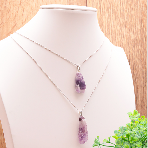 PENDENTIF PIERRE BRUTE AMÉTHYSTE CHEVRON AA