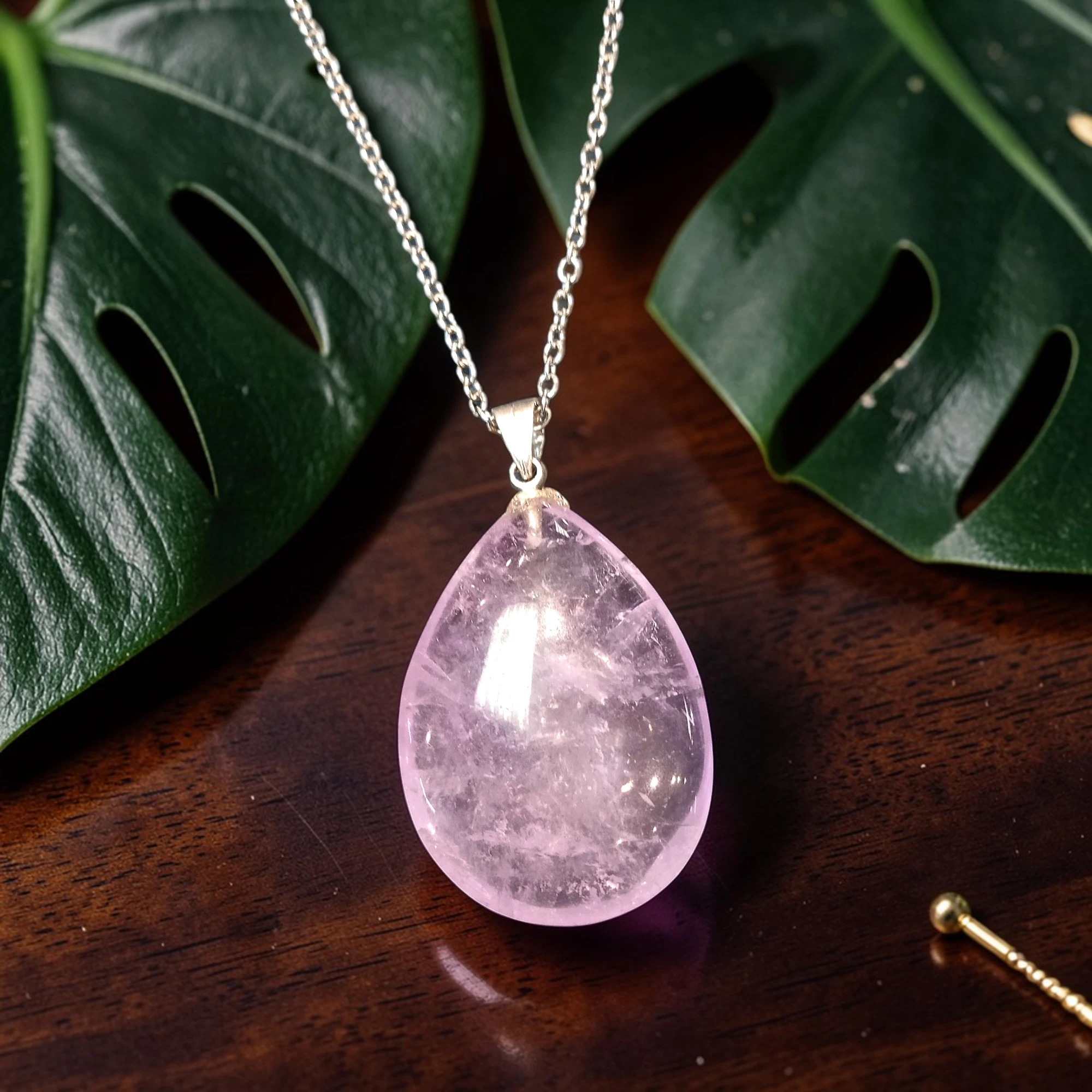pendentif améthyste claire pierre naturelle forme goutte