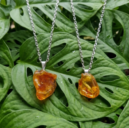 PENDENTIF AMBRE BRUT DE LITUANIE