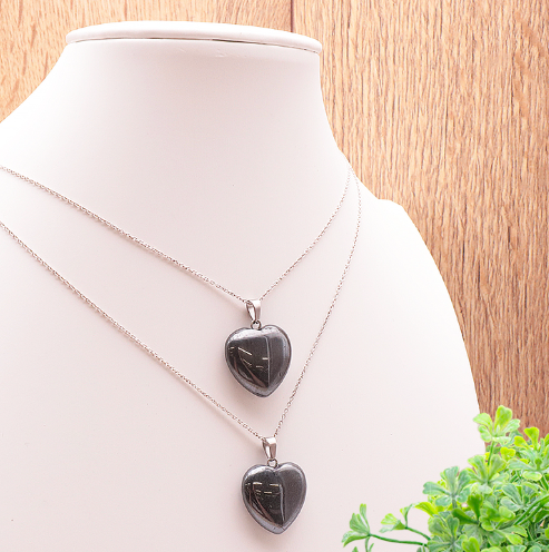 PENDENTIF COEUR HÉMATITE 20MM